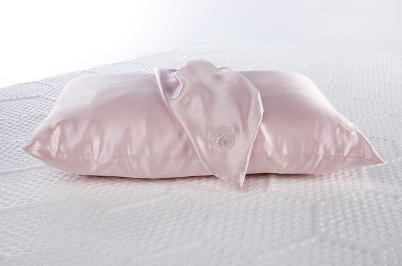 Compare the GhostBed Silk PiIllowcase with other types here