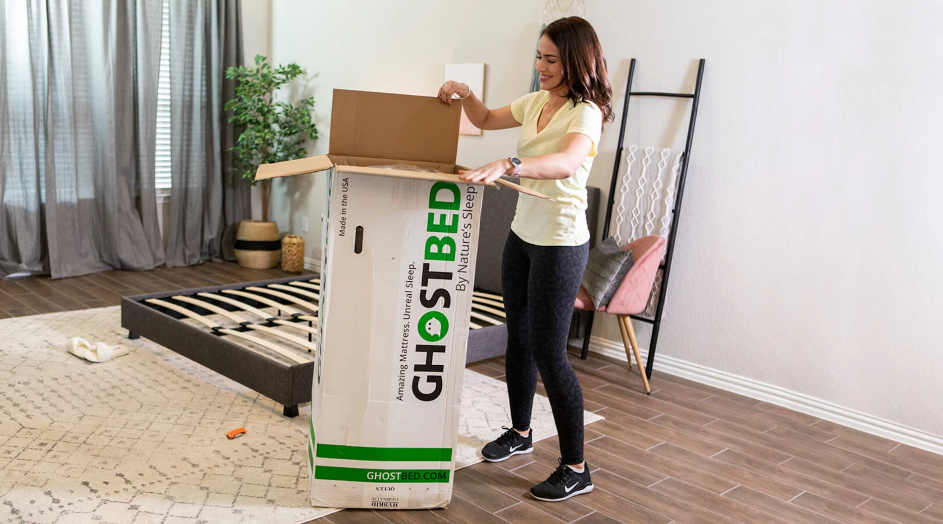 All of GhostBed's mattresses are vacuum sealed and delivered in convenient boxes.
